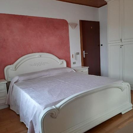 Casa Santa Emerenziana Villa ตูเอ็นโน ภายนอก รูปภาพ